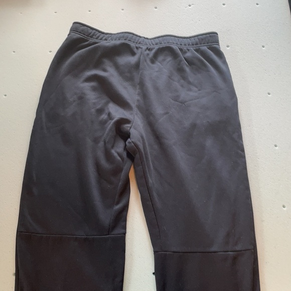 Nike Sweatpants with draw string - Picture 2 of 4